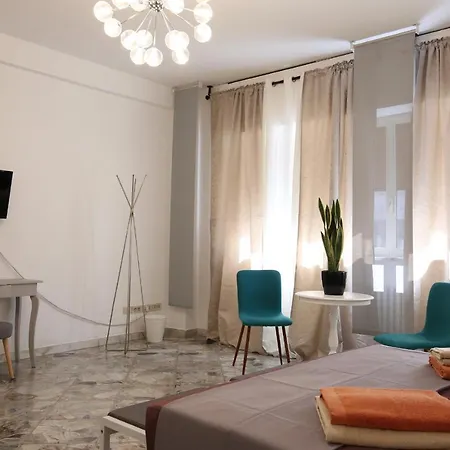 Cavour & Savoia Guest house *